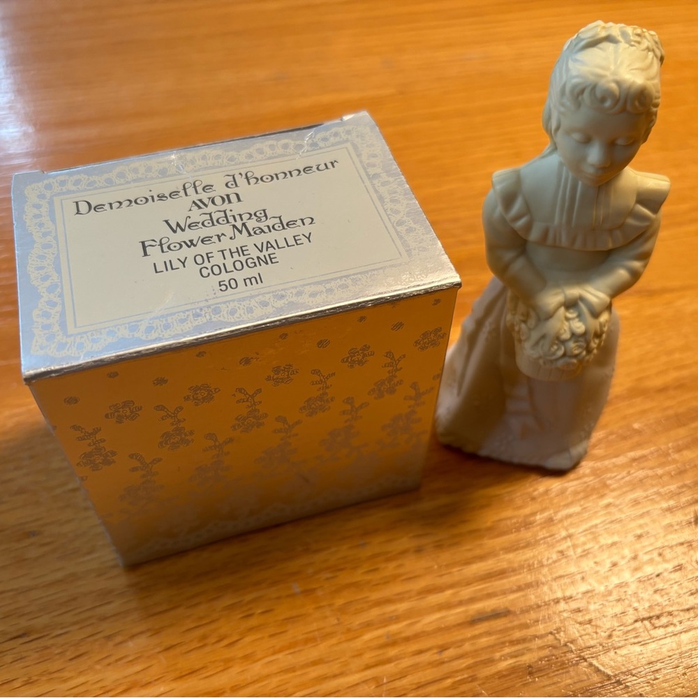 Boxed VTG Avon Wedding Flower Maiden Cologne